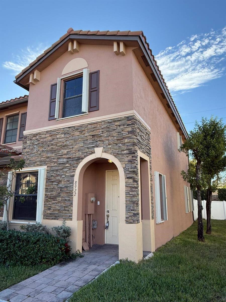 Apartment for rent at 8922 W 35th Way, Hialeah, FL 33018