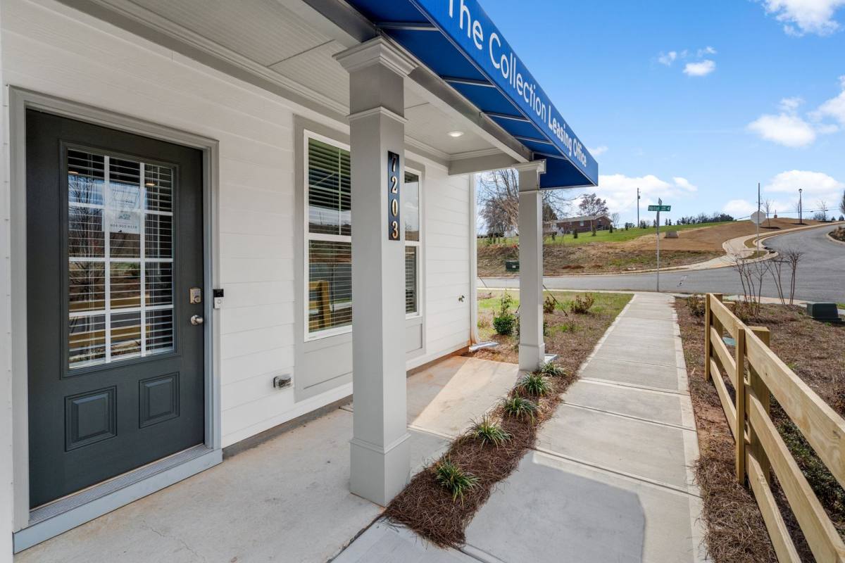 Townhouse for rent at 6866 Nipton Crossing, Flowery Branch, GA 30542