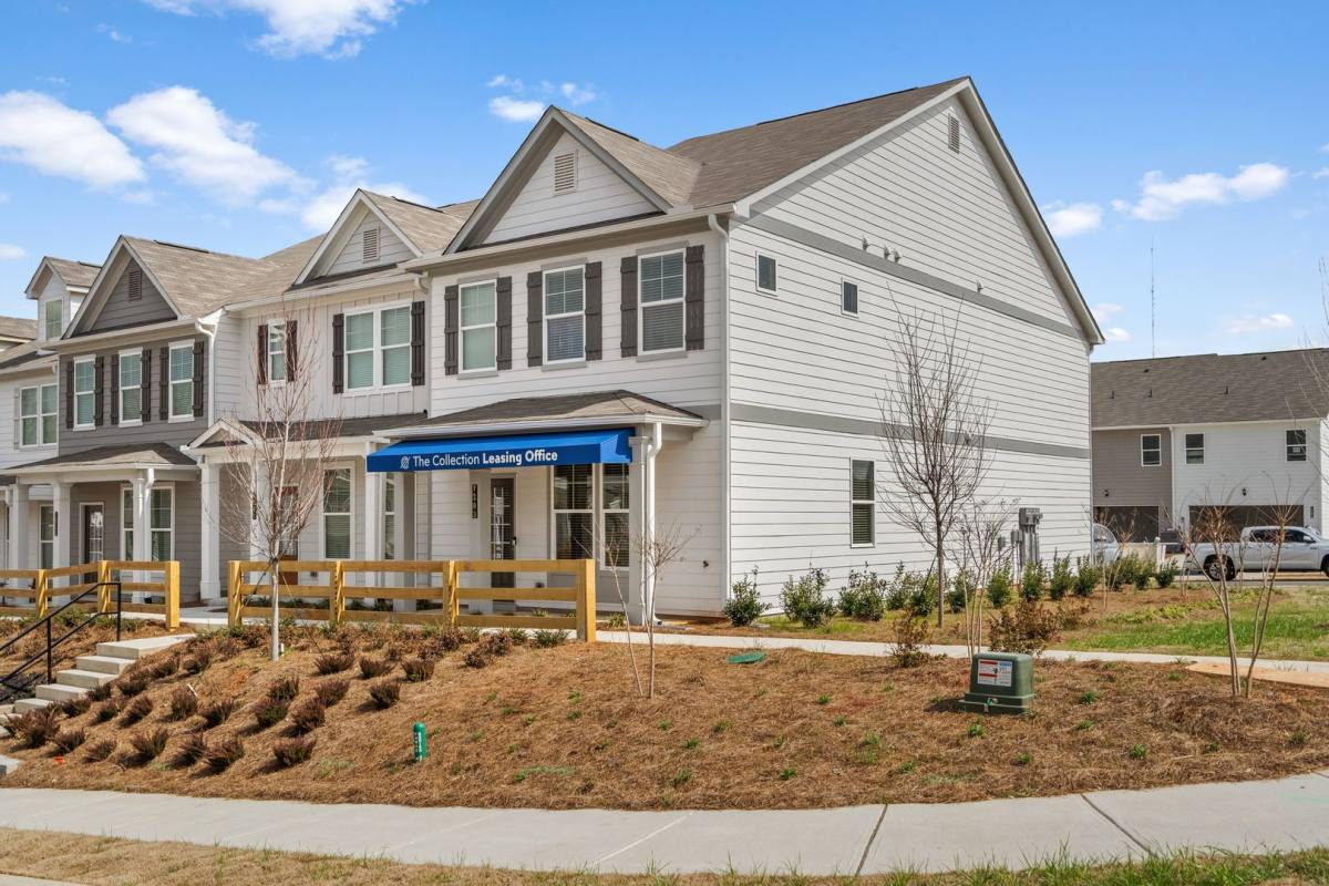 Townhouse for rent at 6866 Nipton Crossing, Flowery Branch, GA 30542