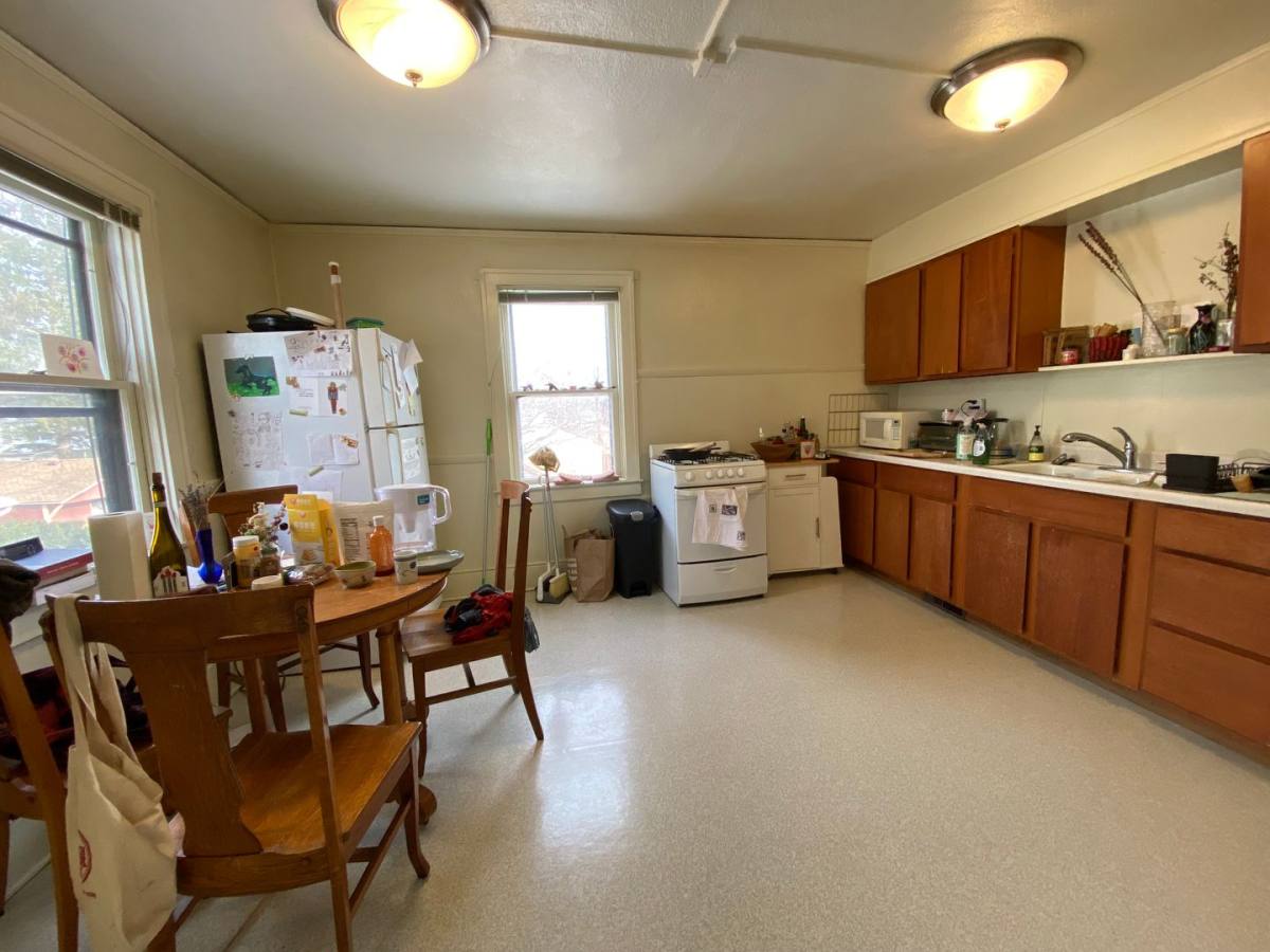 Apartment for rent at 310 N Gilbert St, Iowa City, IA 52245
