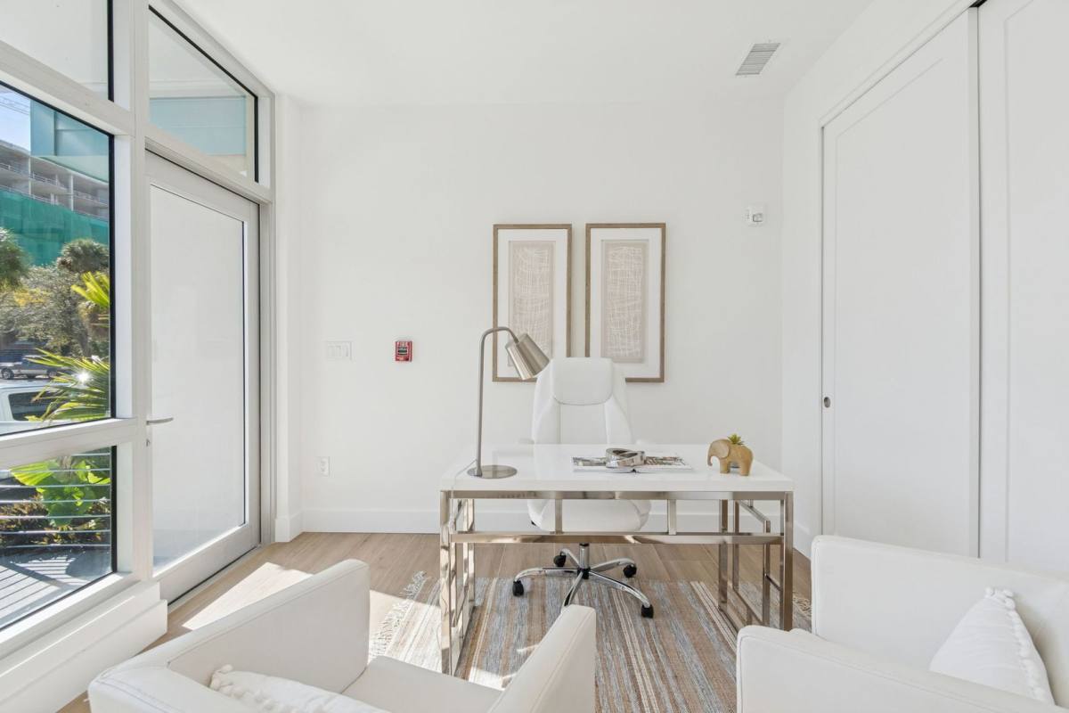 Apartment for rent at 1343 4th St, Sarasota, FL 34236