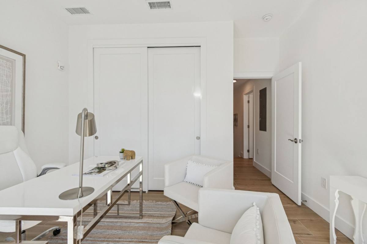 Apartment for rent at 1343 4th St, Sarasota, FL 34236
