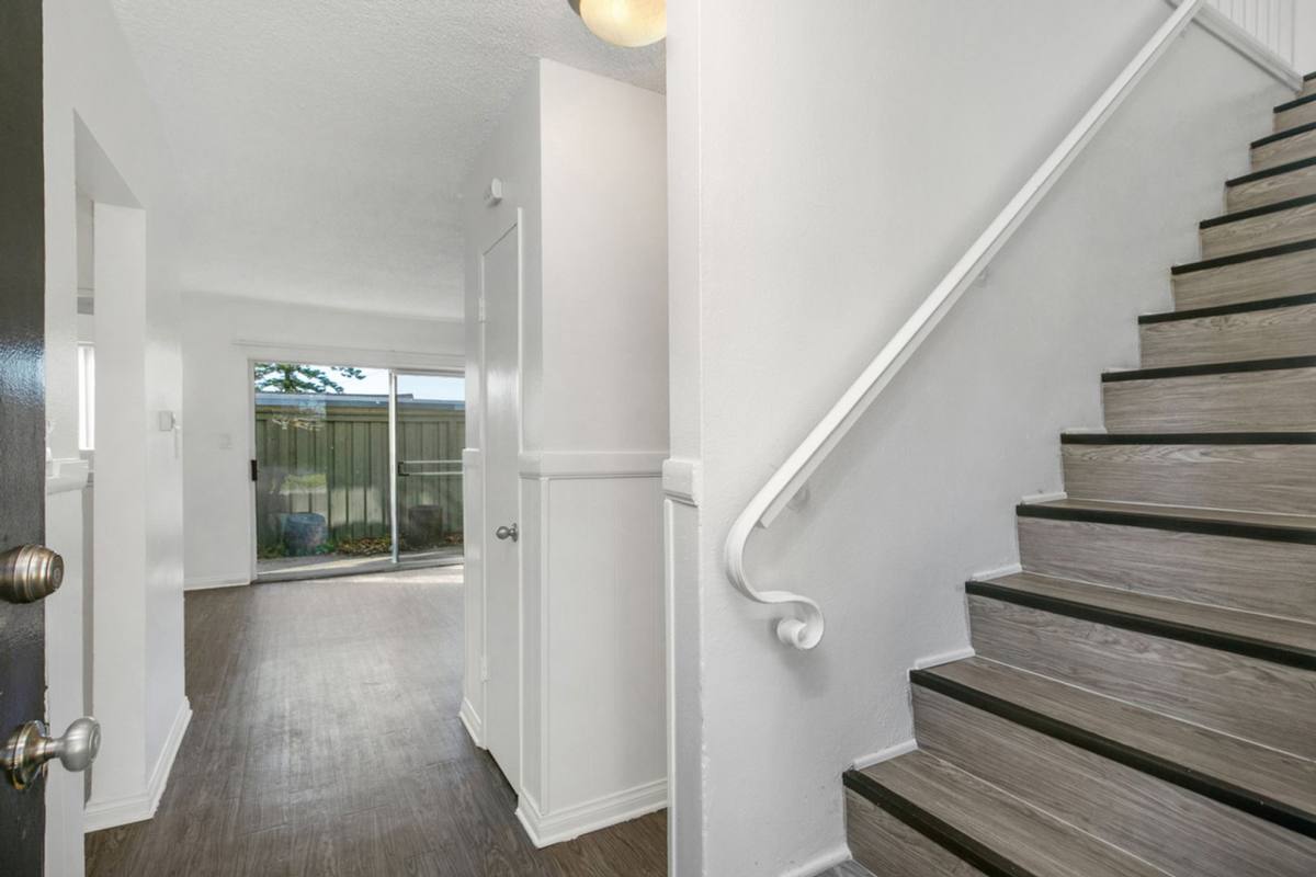 Townhouse for rent at 6949 Houston St, Buena Park, CA 90620
