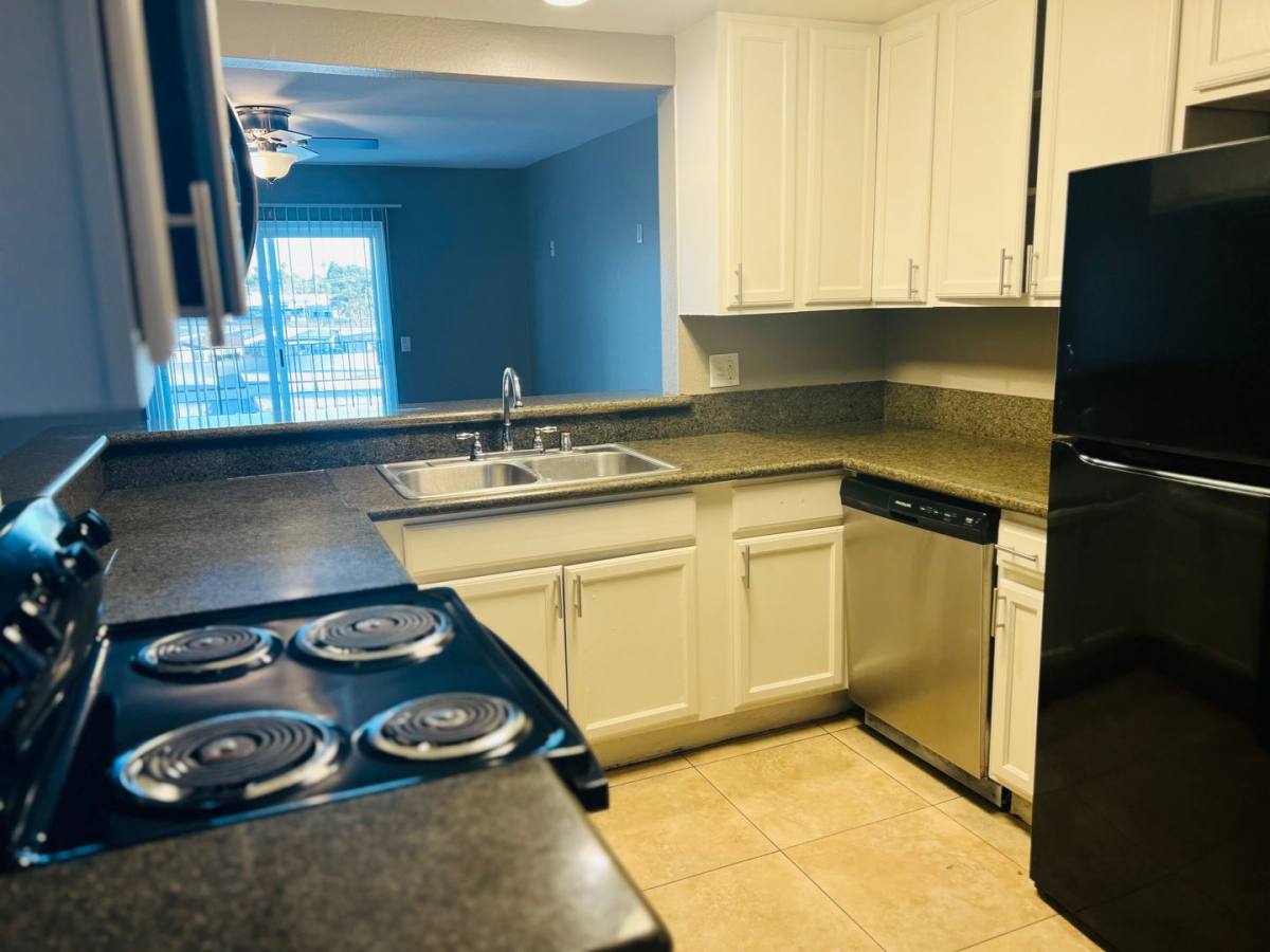 Apartment for rent at 415 Plymouth Dr, Vista, CA 92083