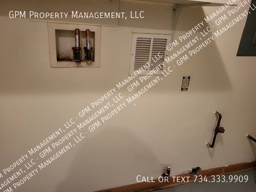 Townhouse for rent at 32256 Oscoda Court, Westland, MI 48186