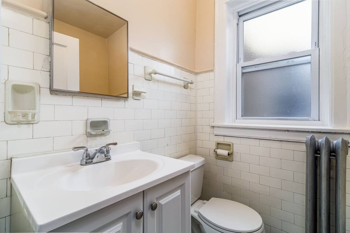 Apartment for rent at 1822 E 73rd St, Chicago, IL 60649