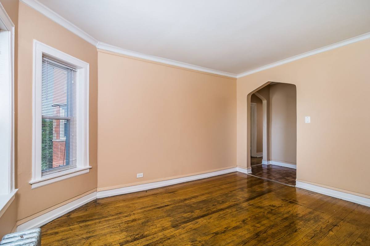 Apartment for rent at 1822 E 73rd St, Chicago, IL 60649