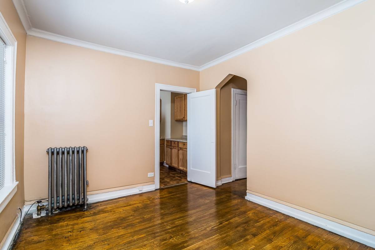 Apartment for rent at 1822 E 73rd St, Chicago, IL 60649