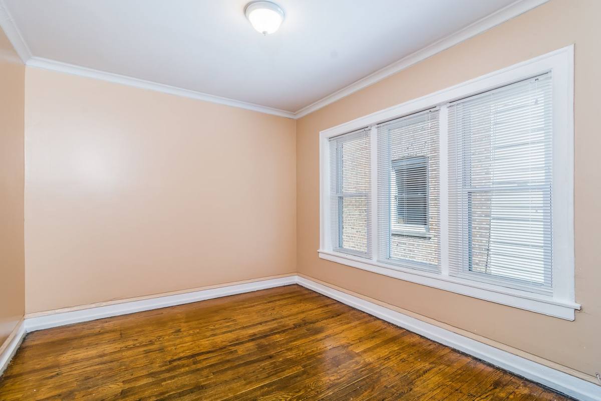 Apartment for rent at 1822 E 73rd St, Chicago, IL 60649