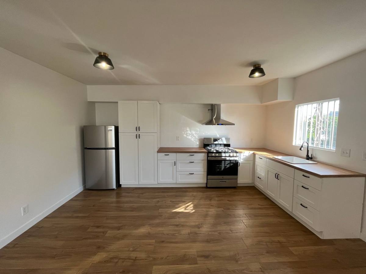 Apartment for rent at 1821 Sichel, Los Angeles, CA 90031