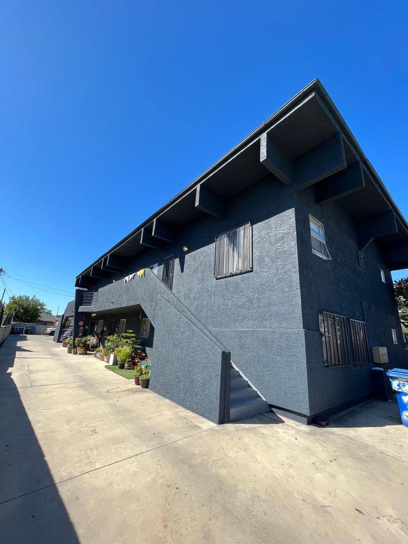Apartment for rent at 1821 Sichel, Los Angeles, CA 90031