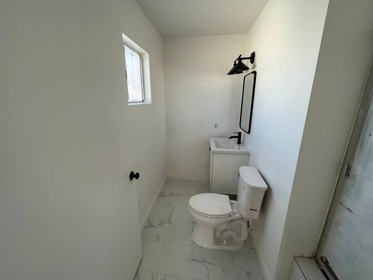 Apartment for rent at 1821 Sichel, Los Angeles, CA 90031