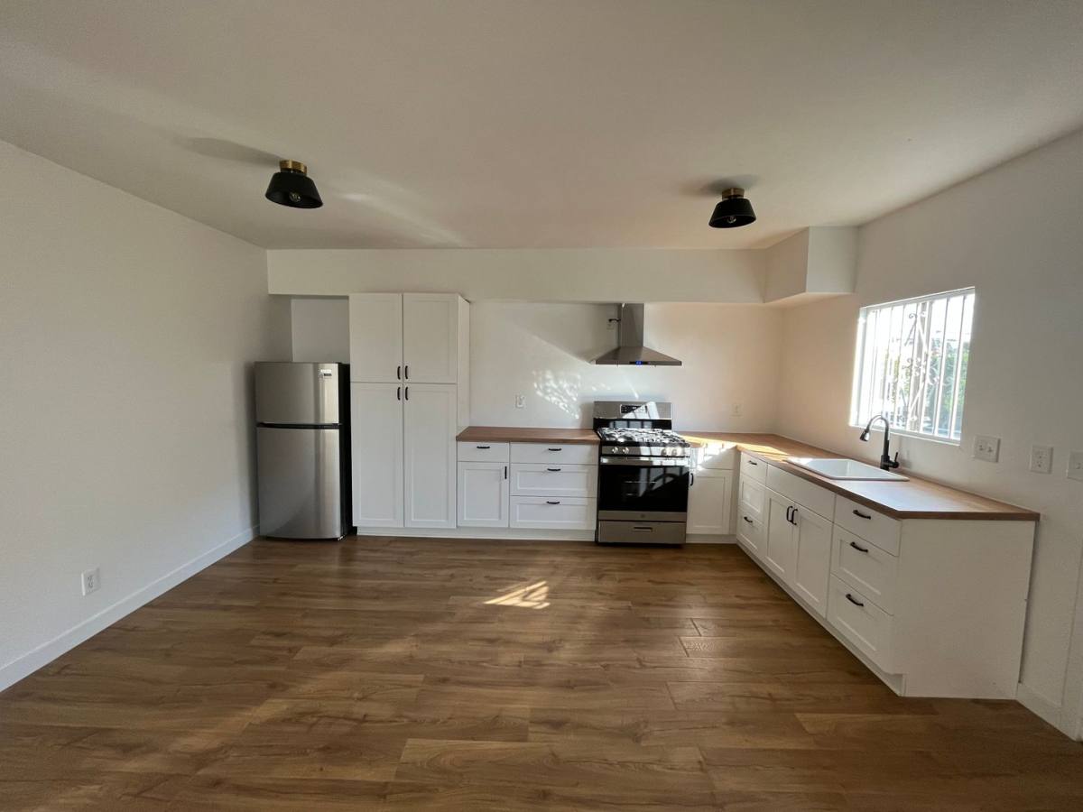 Apartment for rent at 1821 Sichel, Los Angeles, CA 90031