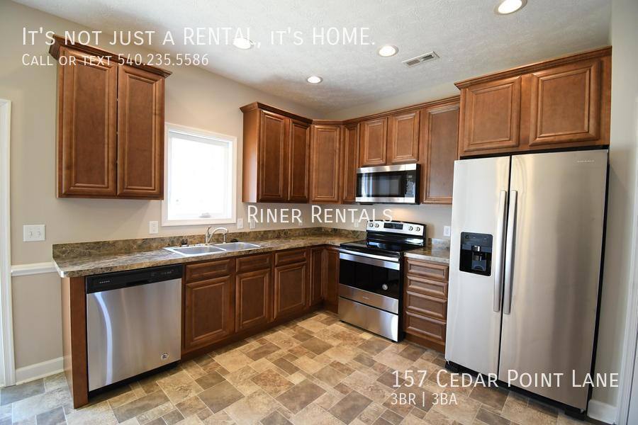 Townhouse for rent at 157 Cedar Point Lane, Harrisonburg, VA 22802