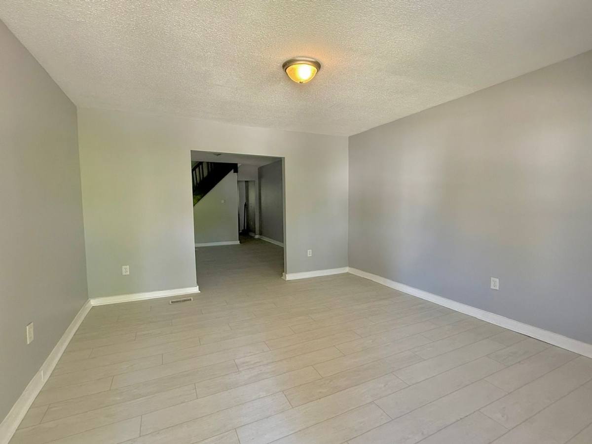 Townhouse for rent at 627 N Tacoma, Indianapolis, IN 46201