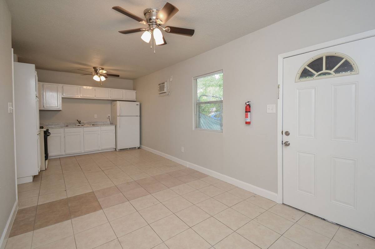 Apartment for rent at 2117 Thonig, Houston, TX 77055