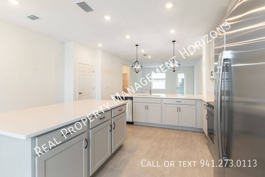 Townhouse for rent at 1929 Transom Lane, Sarasota, FL 34240