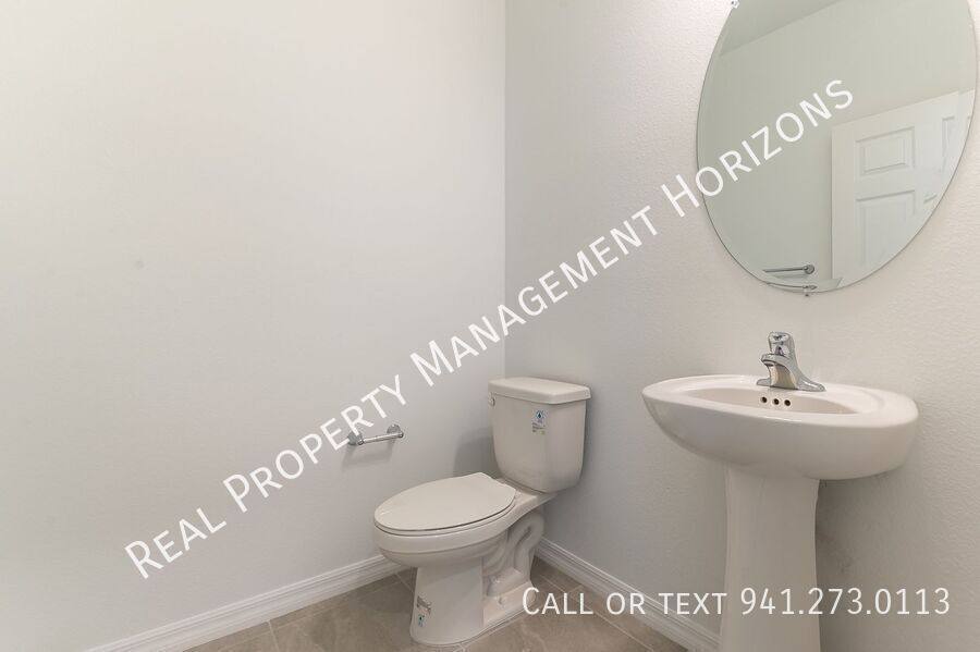 Townhouse for rent at 1929 Transom Lane, Sarasota, FL 34240