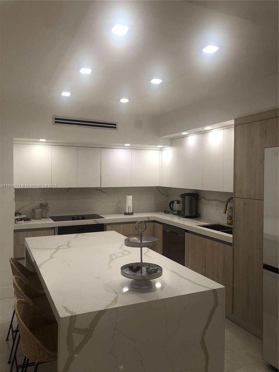 Apartment for rent at 10185 Collins Ave #1510, Miami Beach, FL 33154