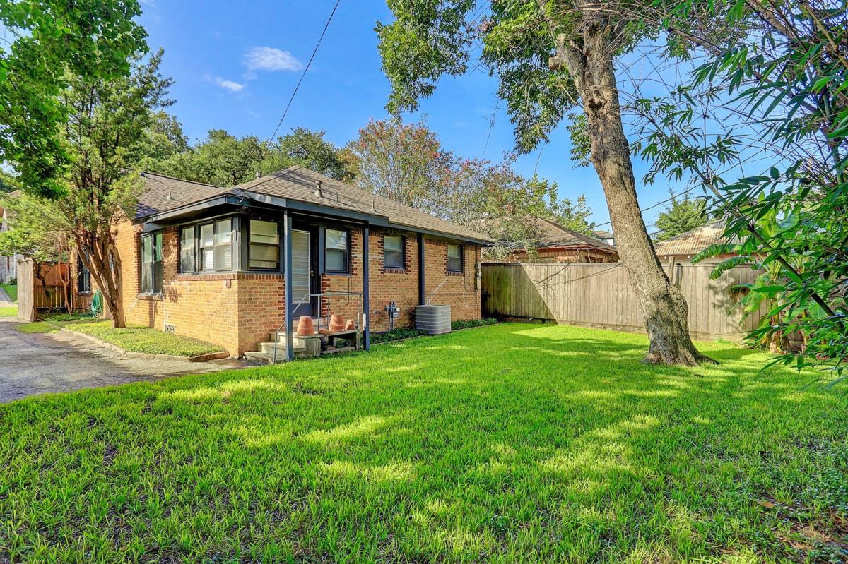 House for rent at 1926 W McKinney, Houston, TX 77019