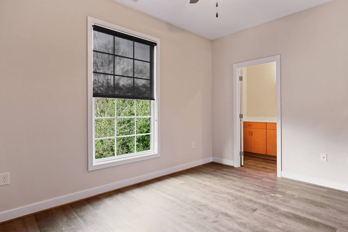 Townhouse for rent at 150 Carolina St, La Crosse, VA 23950