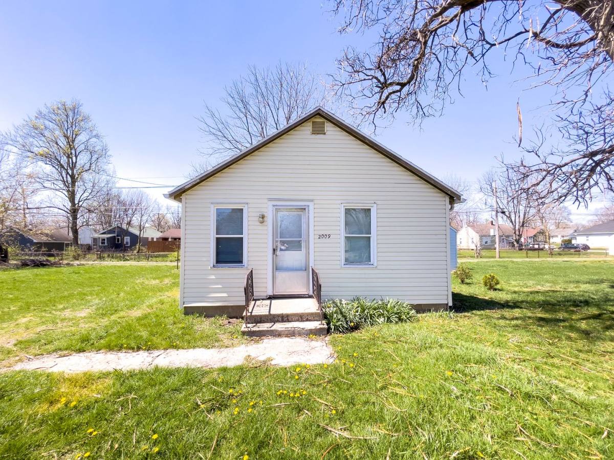 House for rent at 2009 N Janney Ave, Muncie, IN 47304