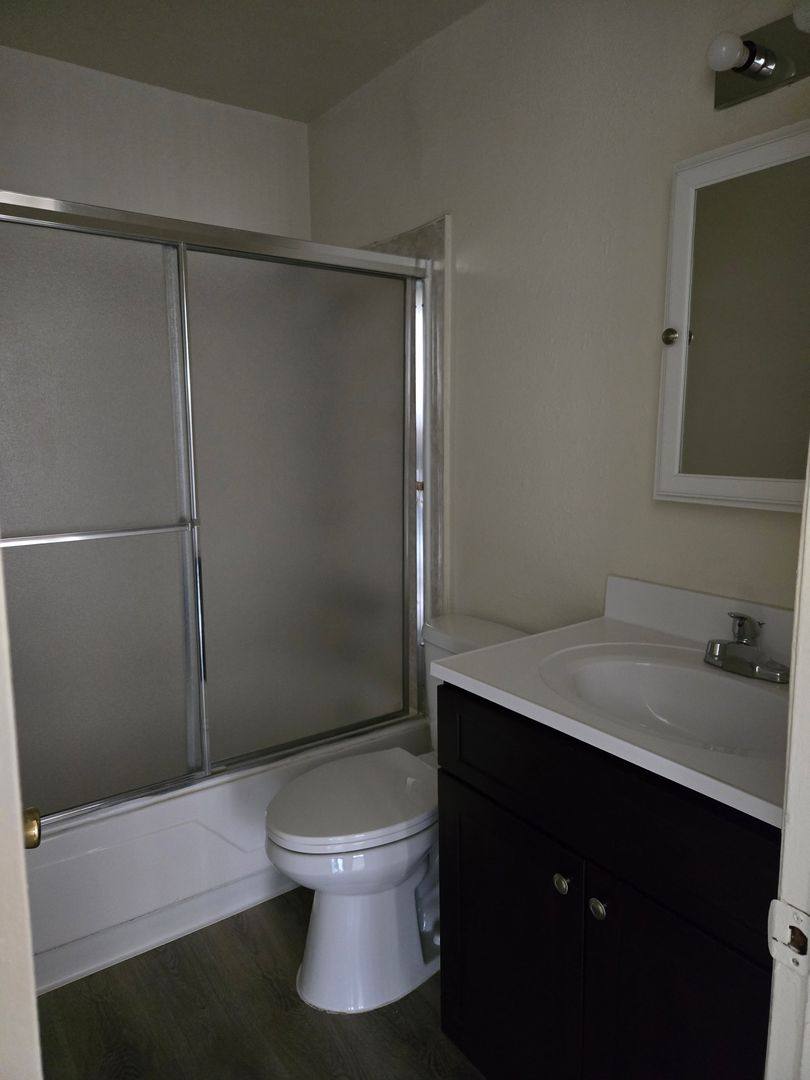 Apartment for rent at 10050 Mountair Ave, Tujunga, CA 91042