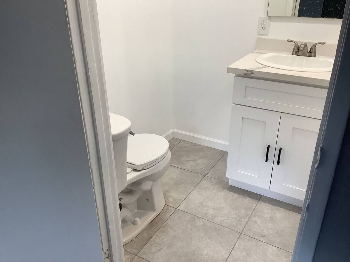 Apartment for rent at 2768 E 57th St, Huntington Park, CA 90255