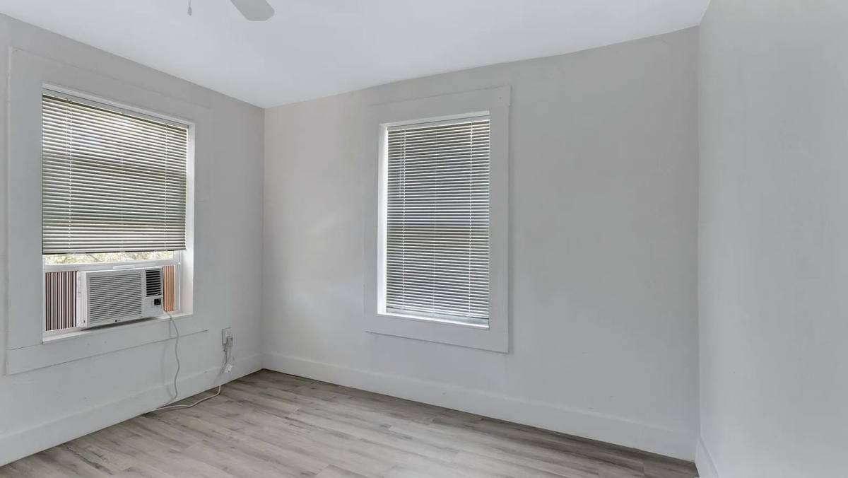 Apartment for rent at 2737 Stuart Dr, Fort Worth, TX 76104