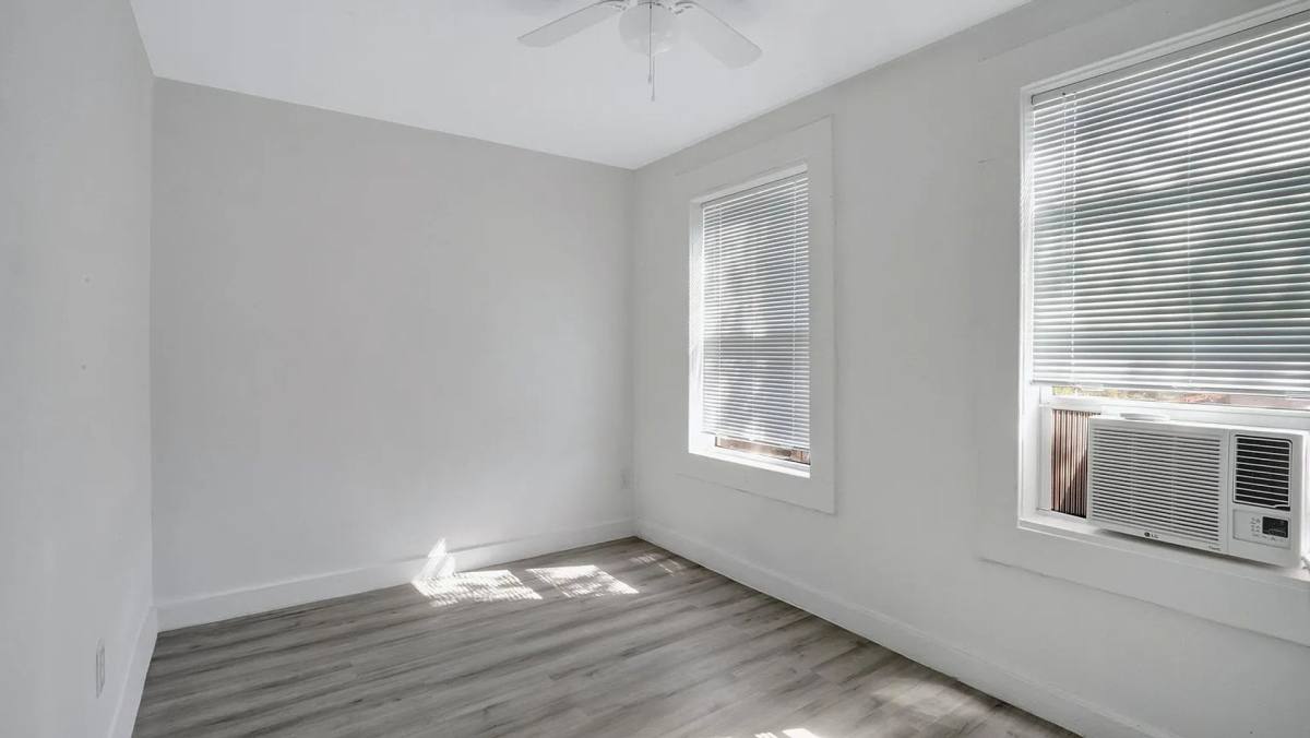 Apartment for rent at 2737 Stuart Dr, Fort Worth, TX 76104