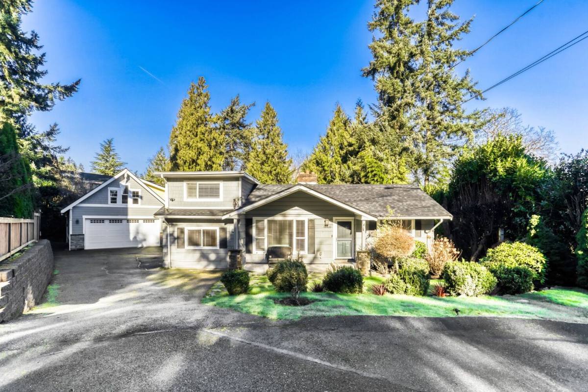 House for rent at 10020 SE 7th St, Bellevue, WA 98004