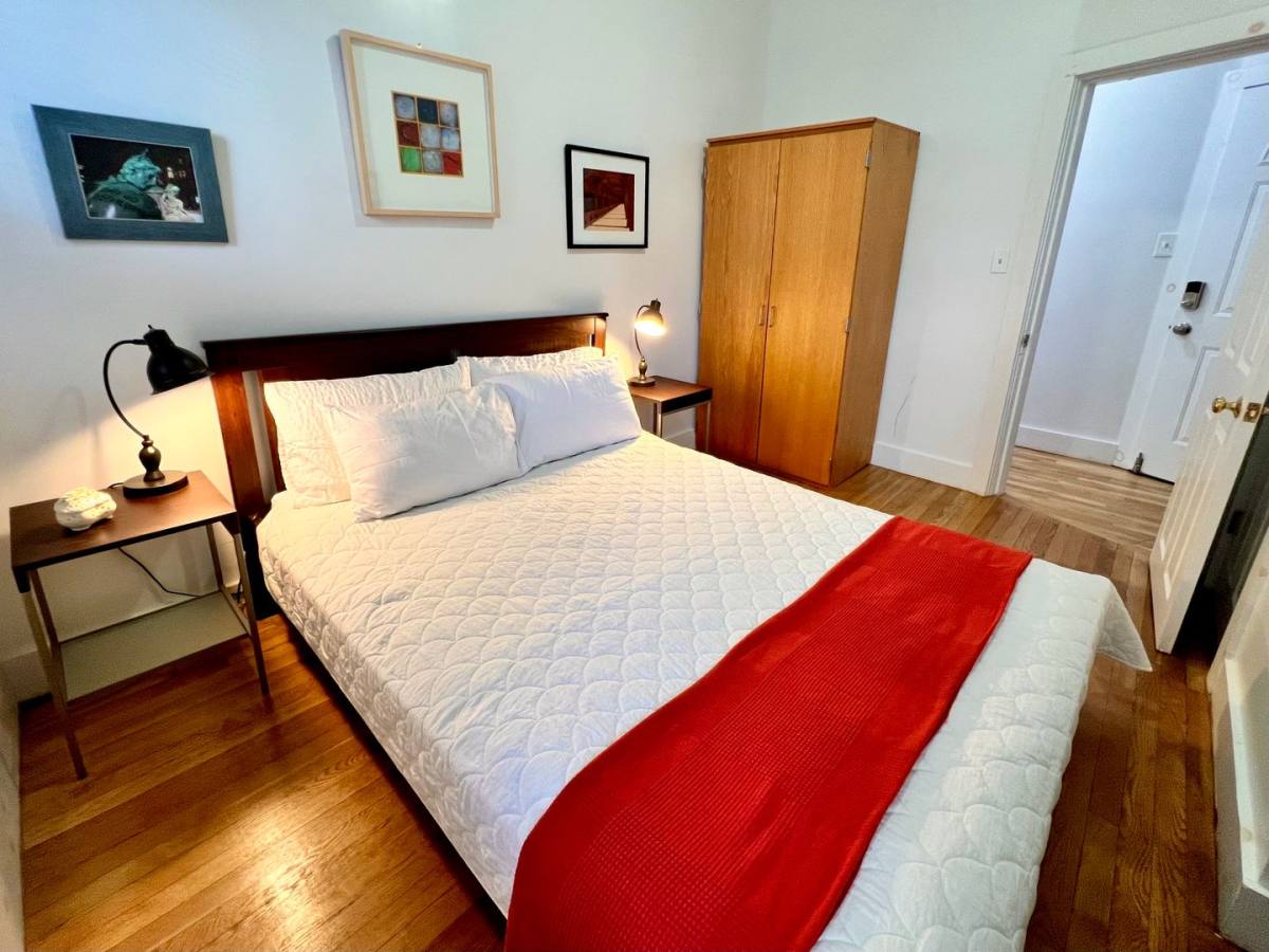Apartment for rent at 1077 Beacon St, Brookline, MA 02446
