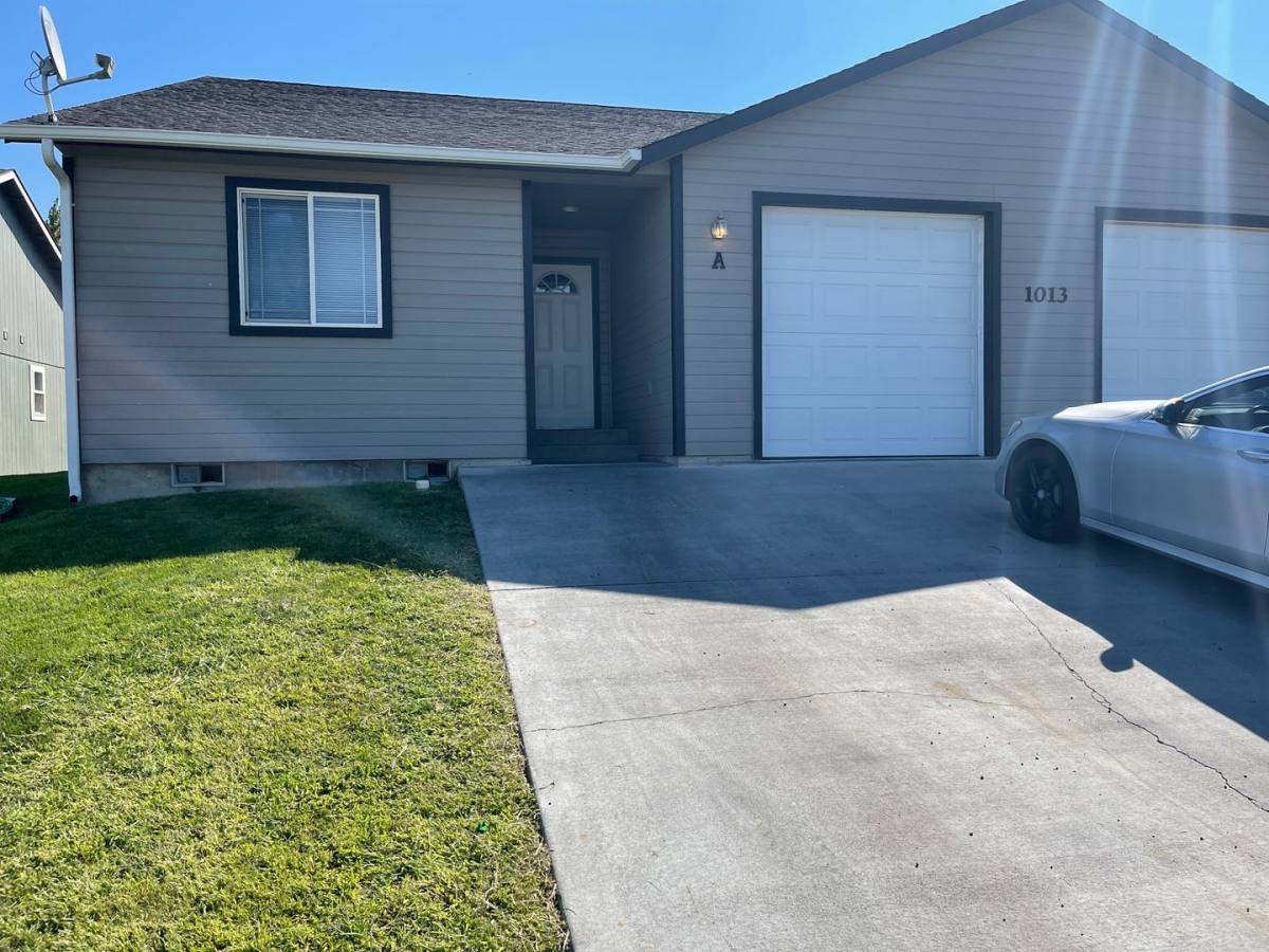 Apartment for rent at 1013 N Pierce Dr, Moses Lake, WA 98837