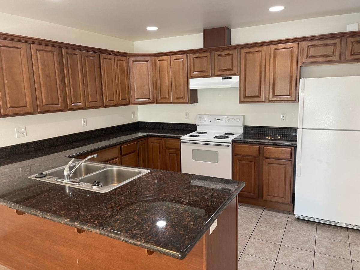 Apartment for rent at 1013 N Pierce Dr, Moses Lake, WA 98837
