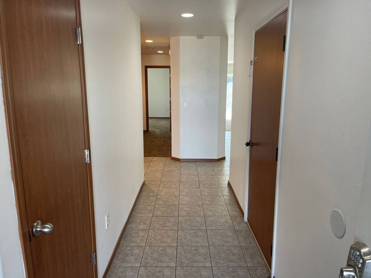 Apartment for rent at 1013 N Pierce Dr, Moses Lake, WA 98837