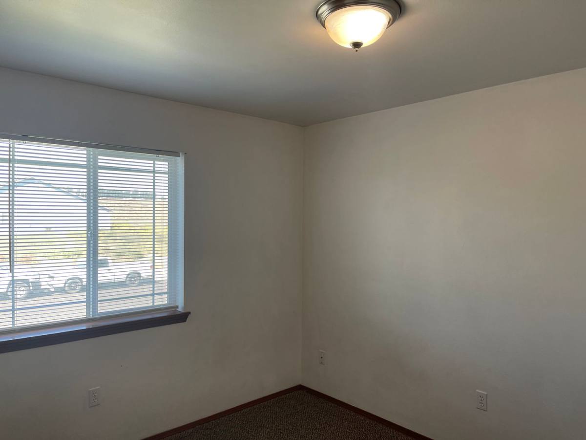 Apartment for rent at 1013 N Pierce Dr, Moses Lake, WA 98837