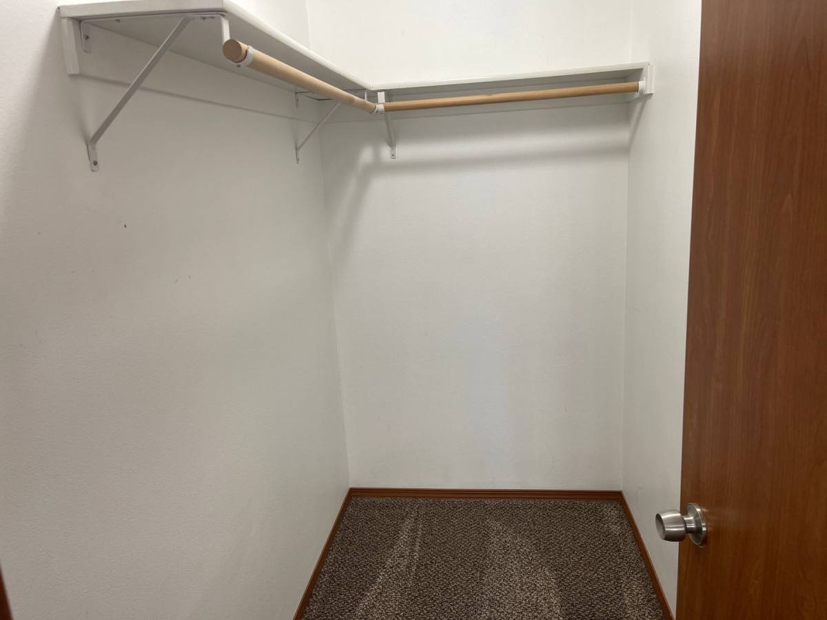 Apartment for rent at 1013 N Pierce Dr, Moses Lake, WA 98837