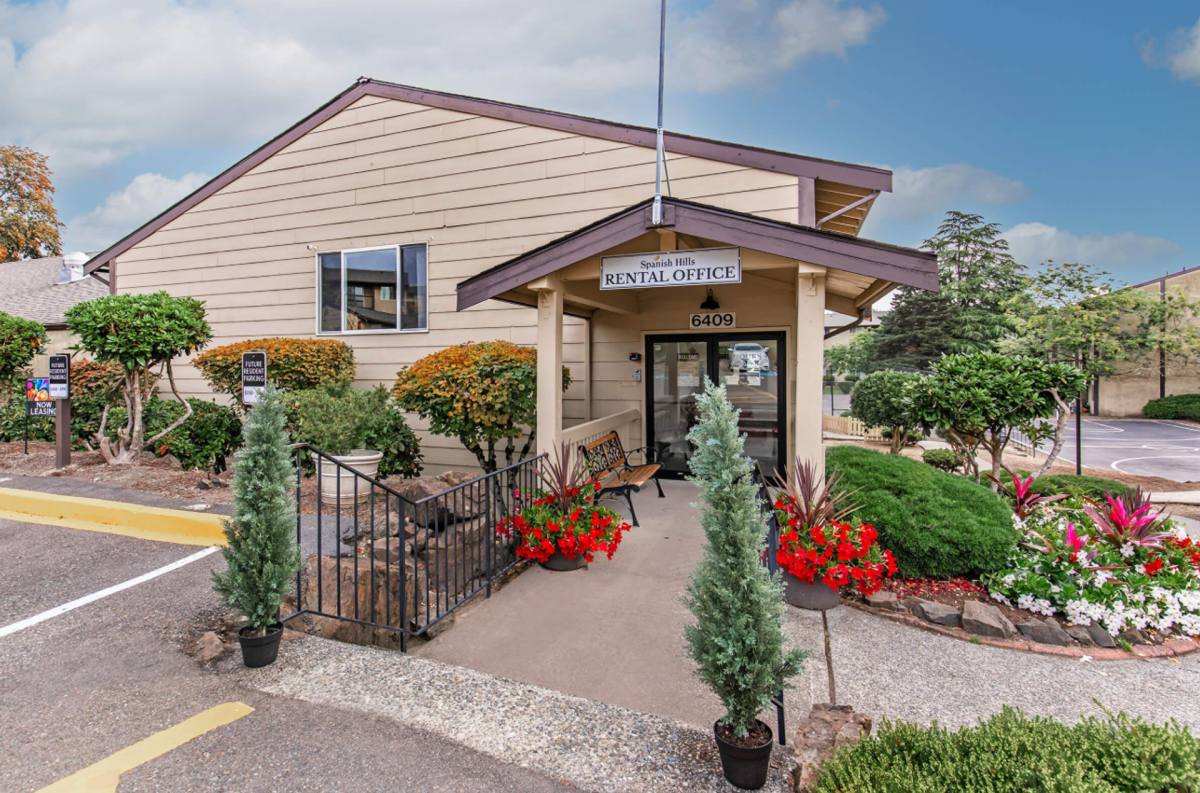 Spanish Hills, 6409 S 12th St, Tacoma, WA 98465 - Apartment for Rent - Image 2