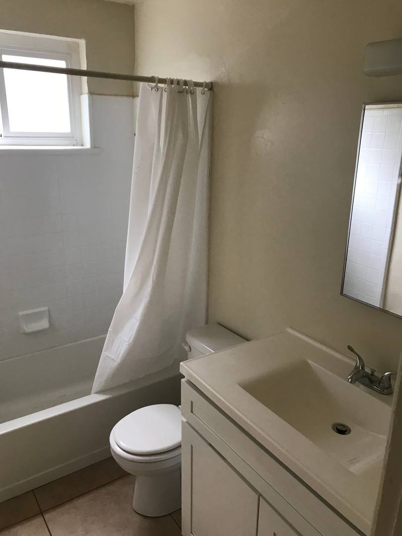 Apartment for rent at 259 E Plymouth St, Long Beach, CA 90805