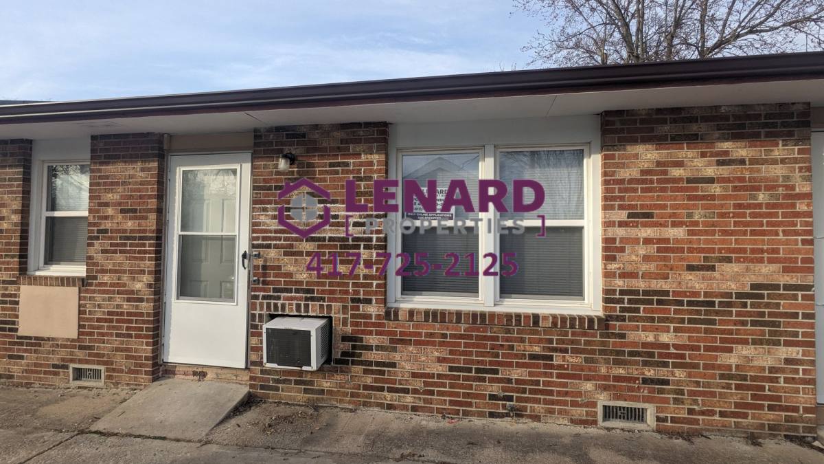 Apartment for rent at 811 S Clark, Bolivar, MO 65613