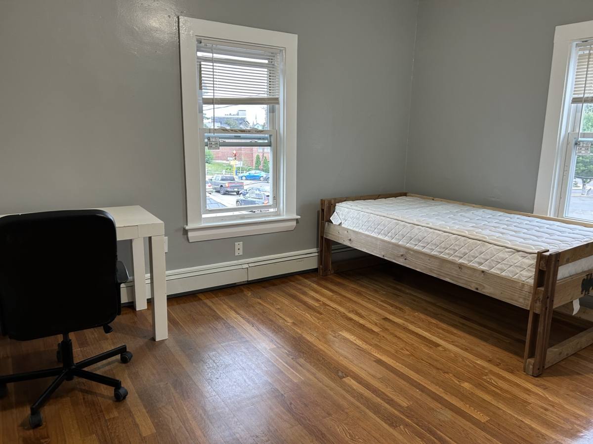 Townhouse for rent at 21 Weston St, Waltham, MA 02453