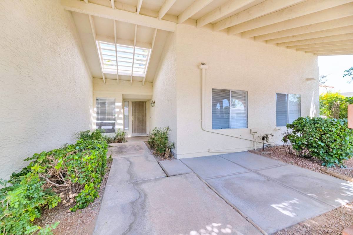 House for rent at 8430 E San Marino Dr, Scottsdale, AZ 85258