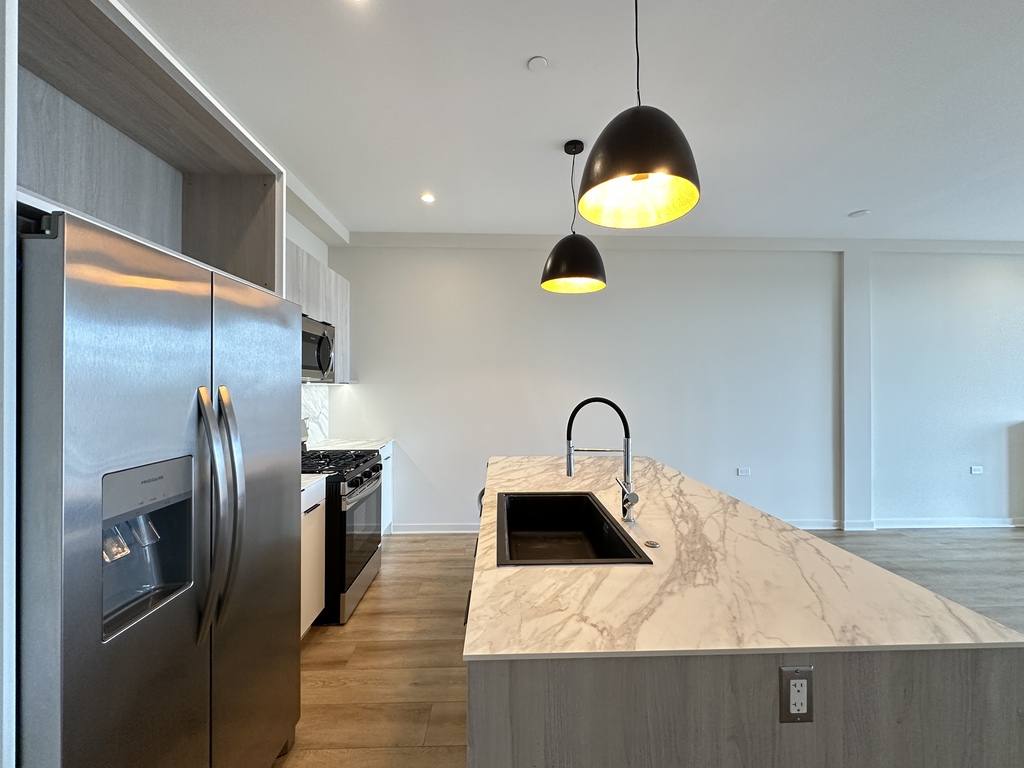 Apartment for rent at 6340 Belmont #D703, Chicago, IL 60634