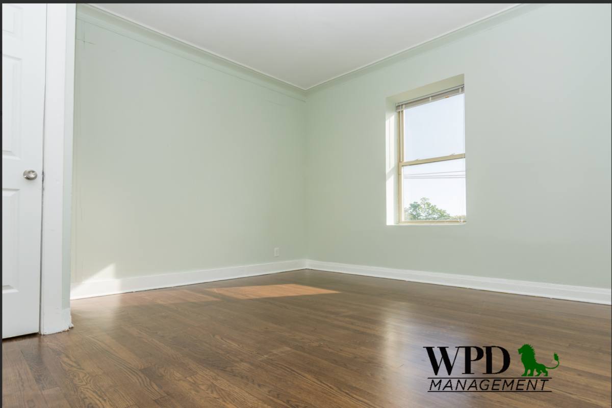 Apartment for rent at 7701 S Green St, Chicago, IL 60620