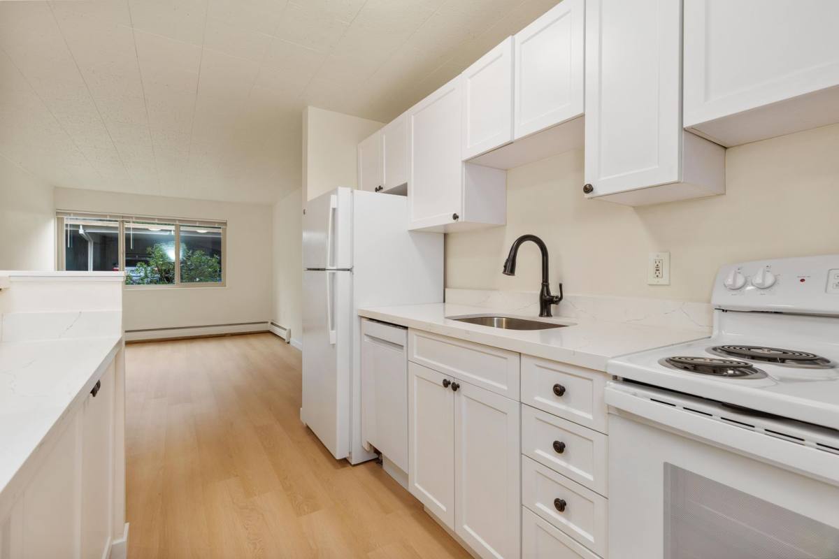 Apartment for rent at 324 W Olympic Place, Seattle, WA 98119