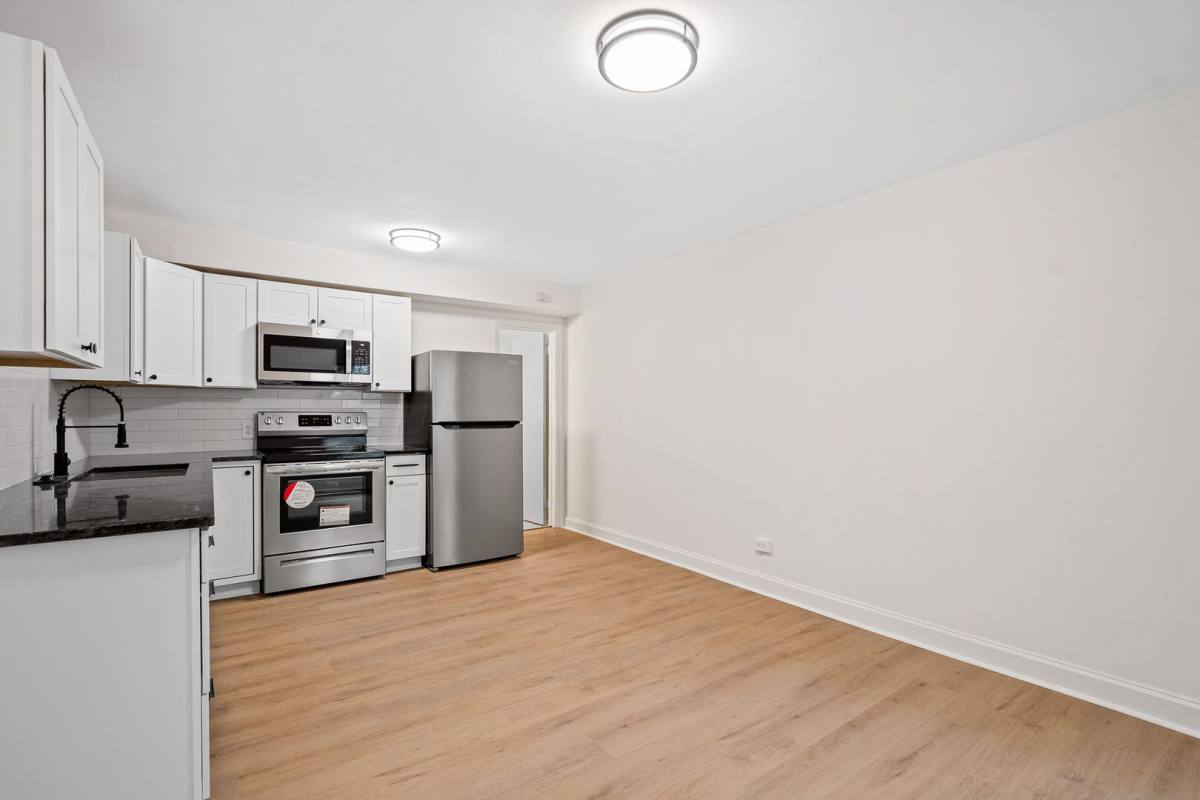 Apartment for rent at 1121 W End Blvd, Winston Salem, NC 27101