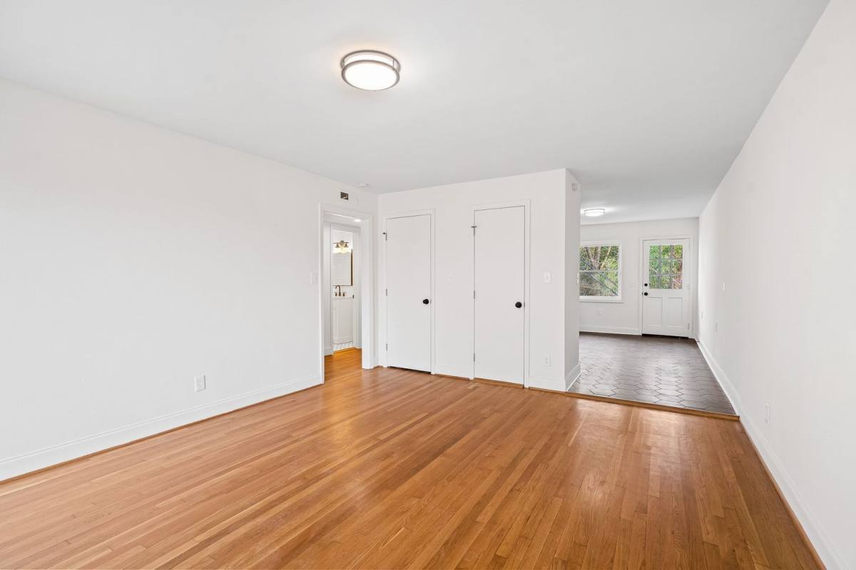 Apartment for rent at 1121 W End Blvd, Winston Salem, NC 27101
