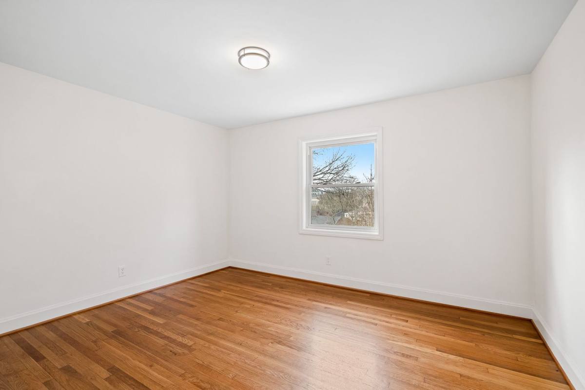 Apartment for rent at 1121 W End Blvd, Winston Salem, NC 27101