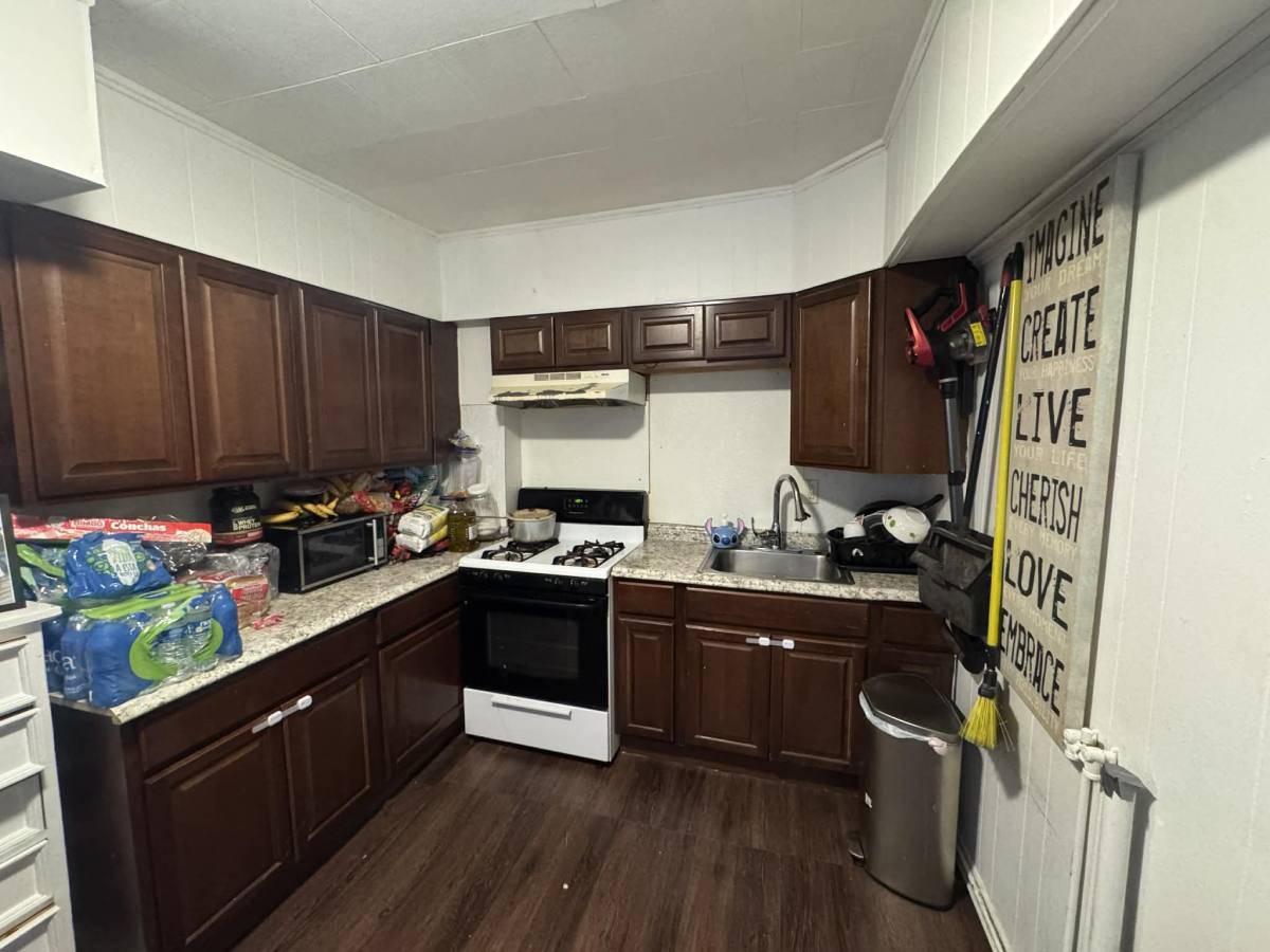 Apartment for rent at 202 Endicott St #2, Boston, MA 02113