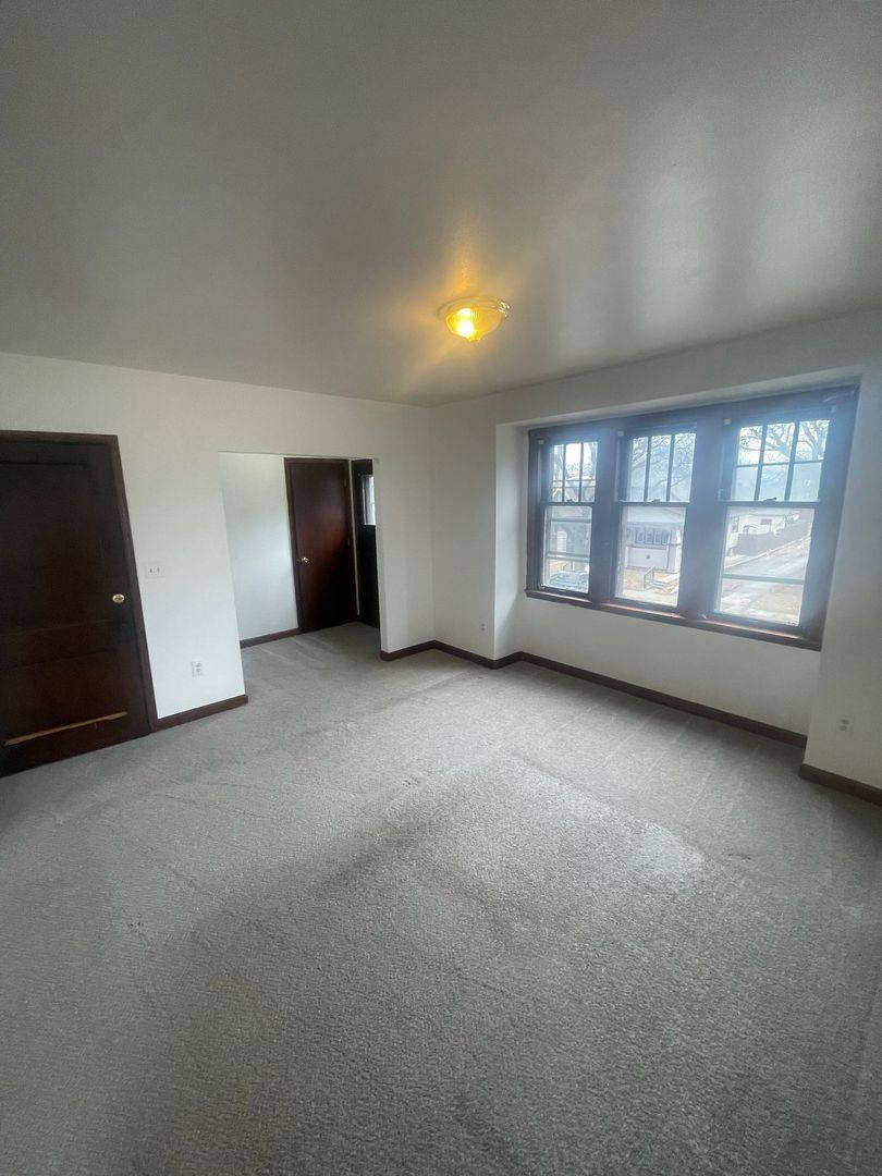 Apartment for rent at 3911-3913 N 20th St, Milwaukee, WI 53206
